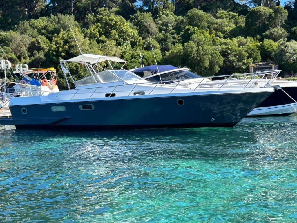 Yacht Guy Couach 1100 Sport de Sunboat sur la Côte d'Azur, entre Cannes et Golfe-Juan